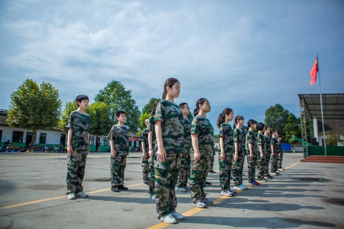 盛世同创军事冬令营